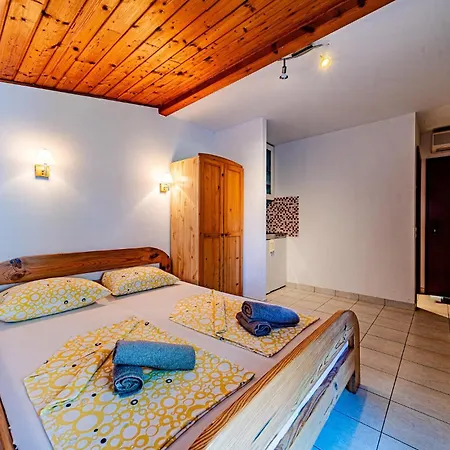 Stunning In With View *